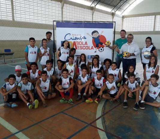 Prefeitura de São Bento inicia projeto Criança Boa de Bola, Boa Na Escola