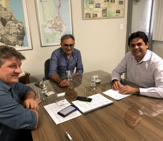 Prefeito Jarques se reúne com diretores da Cagepa para tratar do esgotamento sanitário de São Bento