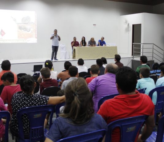 Prefeitura reúne empresários para apresentar parceria com empresa de logística afim de facilitar o escoamento da produção têxtil