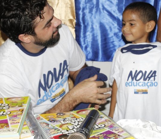 Prefeito de São Bento começa distribuição de material didático nas Escolas da Rede Municipal de Ensino