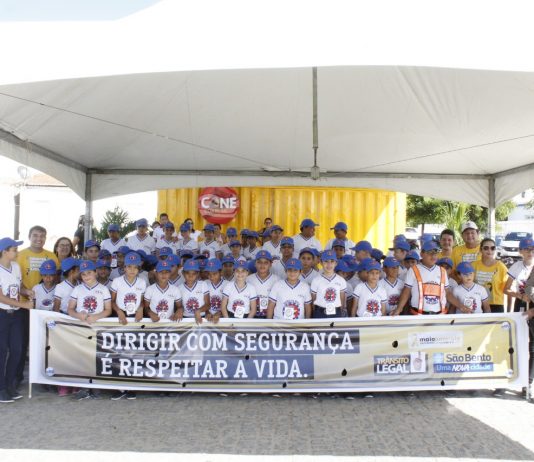 Secretaria de Mobilidade Urbana realiza blitz educativa sobre trânsito