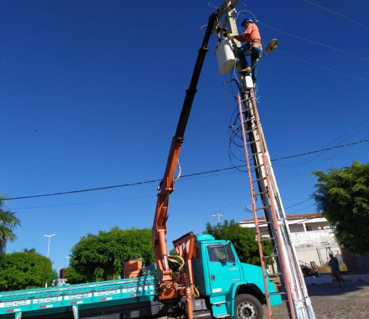 Prefeitura realiza modernização da iluminação da Praça de Eventos Alzira Alves