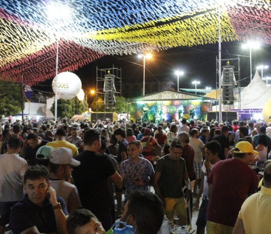 Tradição e alegria marcam abertura do Arraiá Balançando a Rede 2019
