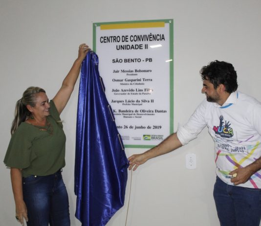 Prefeito Jarques Lúcio entrega reforma do Serviço de Convivência no Bairro Loteamento Portal