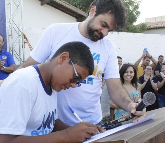 Prefeito Jarques Lúcio assina ordem de serviço de Ginásio Poliesportivo e Reforma da Escola André Pedro