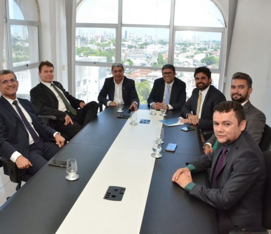 Prefeito de São Bento participa de reunião com o presidente do TJPB, em busca de melhorias estruturantes para Comarca da cidade