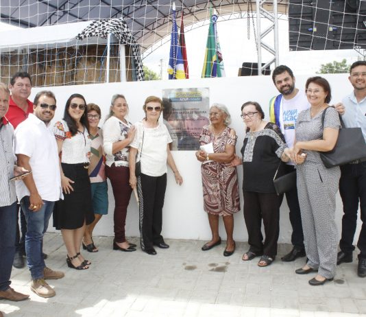 Prefeito de São Bento entrega mais uma Quadra Poliesportiva à Classe Estudantil