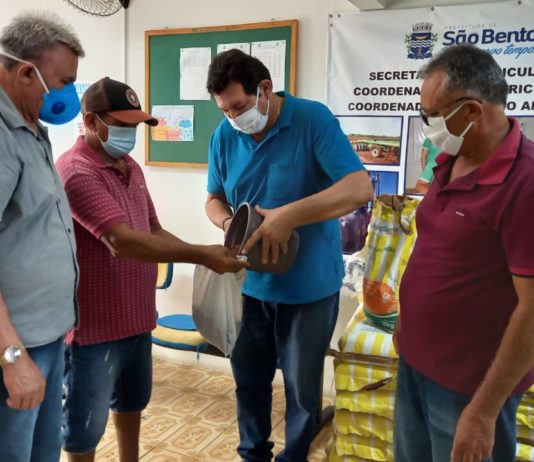 Prefeitura de São Bento já entregou mil e trezentos kg de sementes a 165 agricultores em 2021