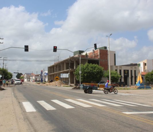 Prefeitura de São Bento implanta o primeiro semáforo do município