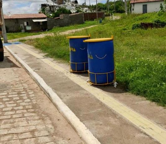 Prefeitura de São Bento começa trabalho de instalação de lixeiras em vários pontos da cidade