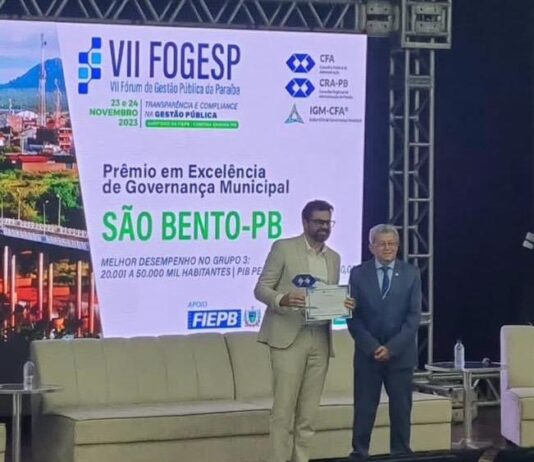 Prefeito de São Bento recebe prêmio de 1º lugar em Excelência Administrativa pela 4ª vez seguida