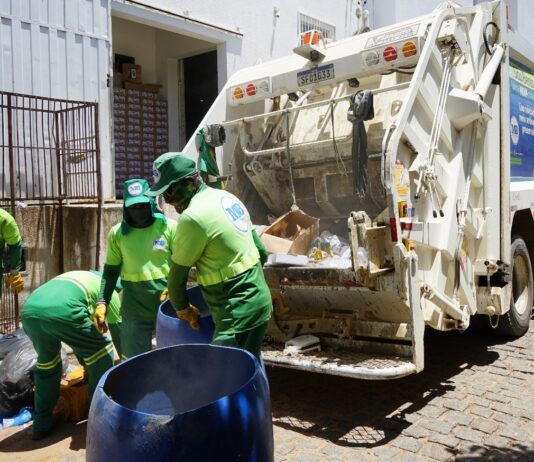 Prefeitura de São Bento – PB expande serviço de coleta de lixo à zona rural e amplia horário de atendimento no perímetro urbano