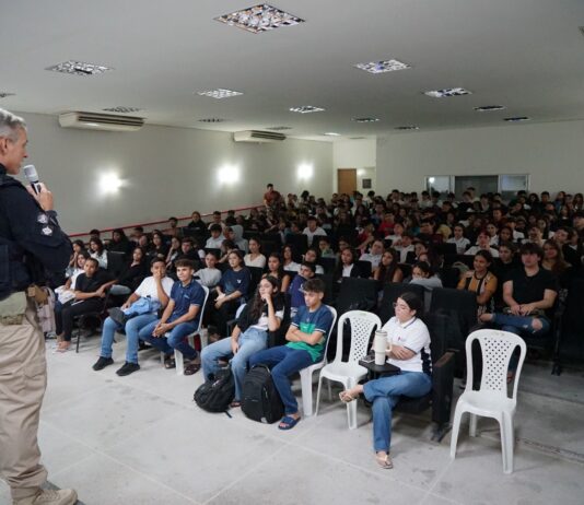 SEMOB realiza palestra educativa na ECIT dentro da programação do Maio Amarelo 2026